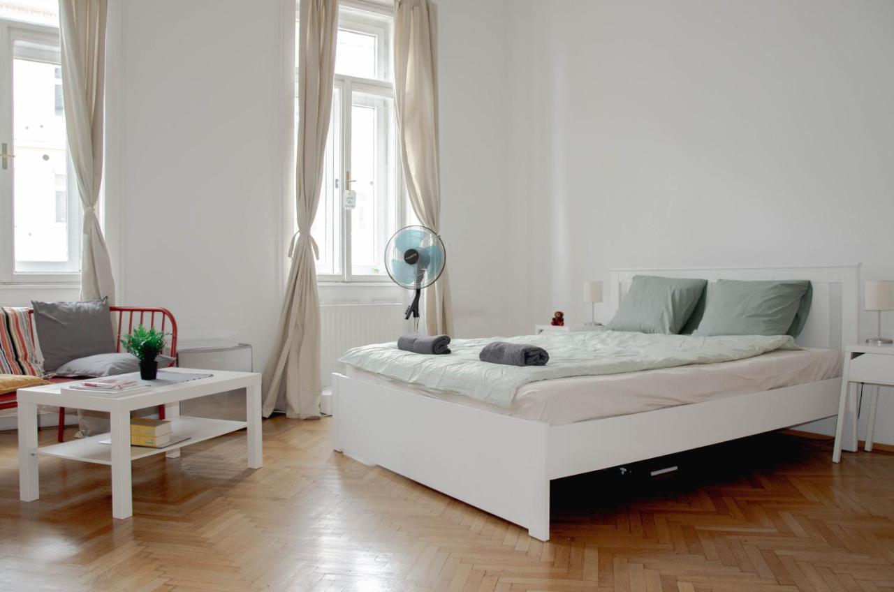 Wonderful Two Bedroom Apartment Wien Exteriör bild